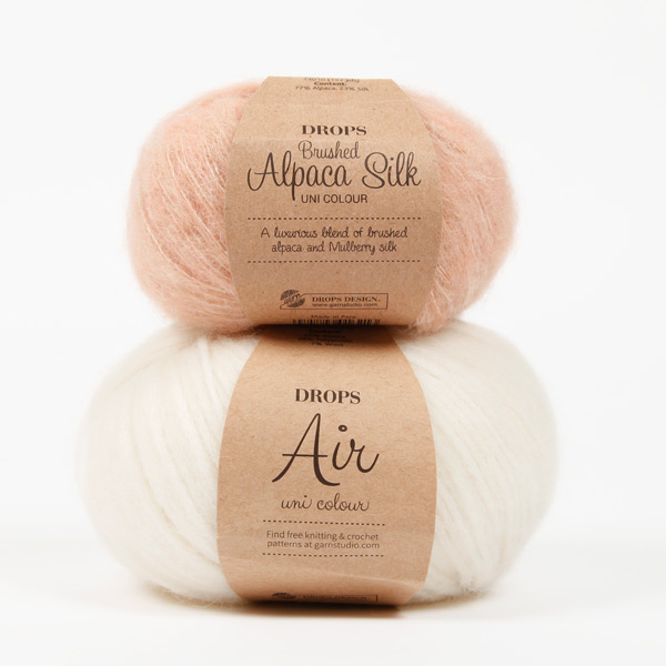 Swatch of DROPS Air 01, natur 
											+ DROPS Brushed Alpaca Silk 20, bleikur sandur