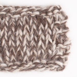 Yarn combinations skeins of DROPS Air 02, grano 
														+ DROPS Air 05, marrone + DROPS Kid-Silk 01, panna + DROPS Kid-Silk 15, marrone scuro