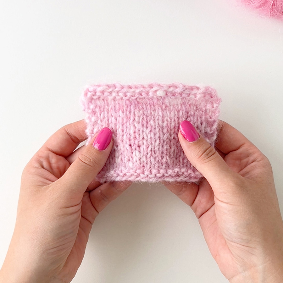 Yarn combination video thumbnail of DROPS Air 08, világos rózsaszín + DROPS Kid-Silk 62, eperfagyi