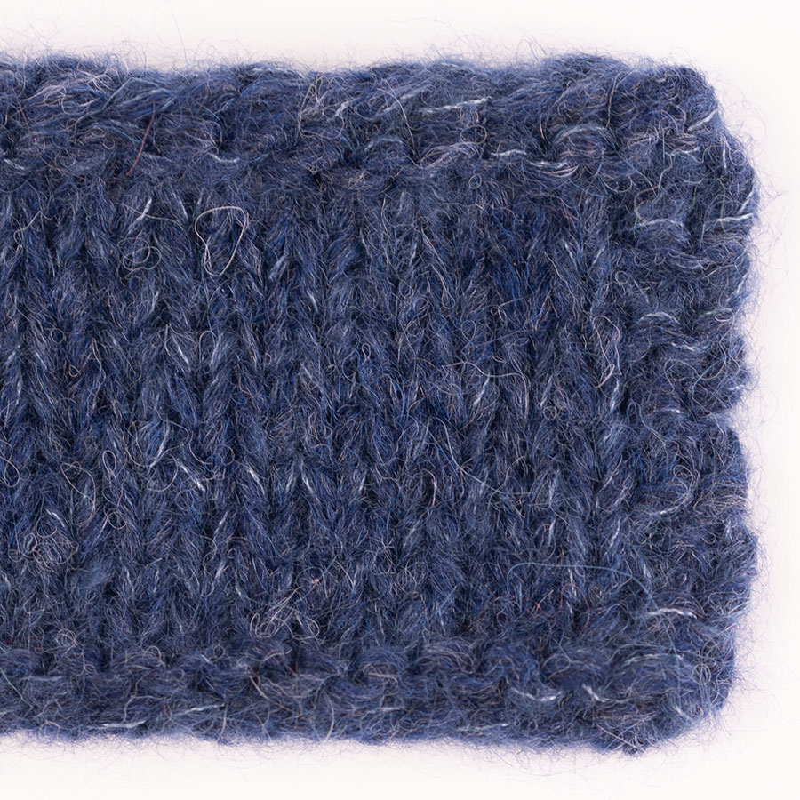 Yarn combinations skeins of DROPS Air 09, sjávarblár 
											+ DROPS Kid-Silk 28, sjávarblár