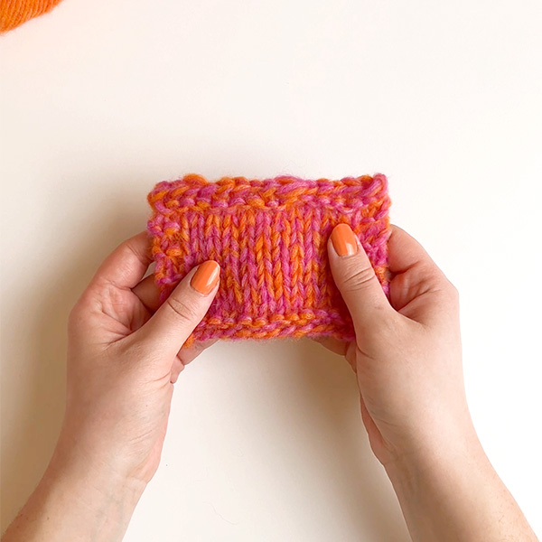 Yarn combination video thumbnail of DROPS Air 38, electric orange + DROPS Air 39, magenta