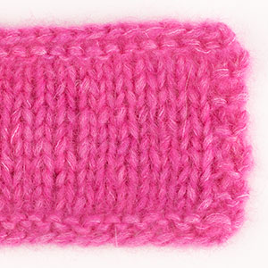 Yarn combinations skeins of DROPS Air 39, magenta 
														+ DROPS Kid-Silk 13, kirsuber