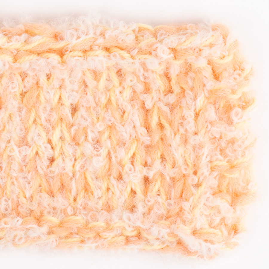 Swatch of air54-boucle0100-flora26