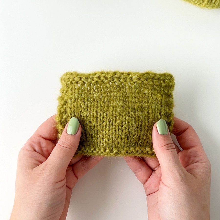 Yarn combination video thumbnail of DROPS Air 60, bright olive + DROPS Kid-Silk 67, bright olive