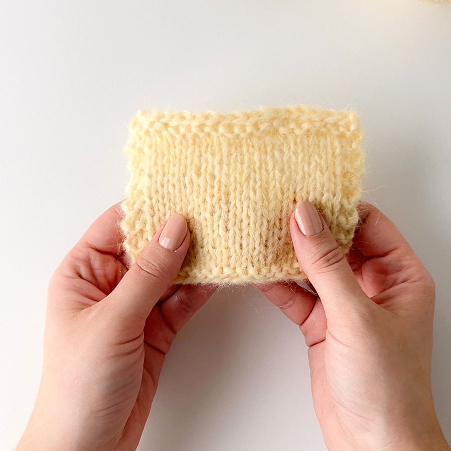 Yarn combination video thumbnail of DROPS Air 65, giallo chiaro + DROPS Kid-Silk 52, limonata