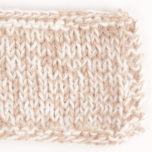 Yarn combinations skeins of DROPS Alpaca 100, natur 
														+ DROPS Alpaca 302, kamel