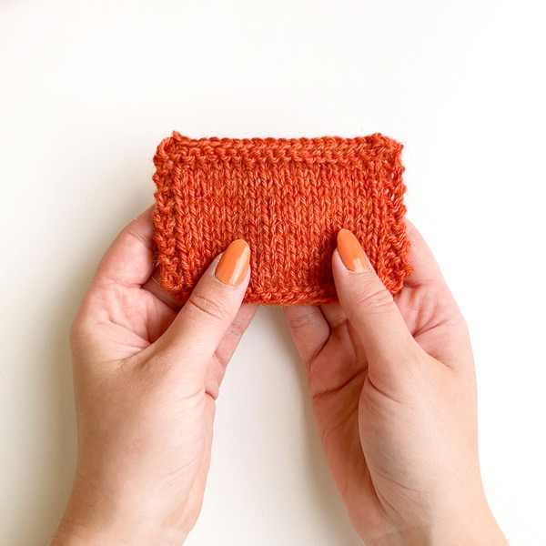 Yarn combination video thumbnail of DROPS Alpaca 2915, orange cendré + DROPS Alpaca 2925, rouille