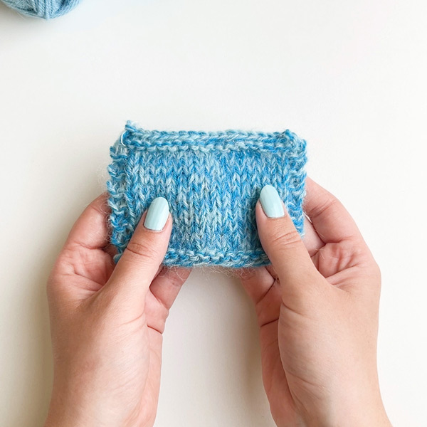 Yarn combination video thumbnail of DROPS Alpaca 2917, turquoise + DROPS Alpaca 2918, dark turquoise + DROPS Kid-Silk 01, off white