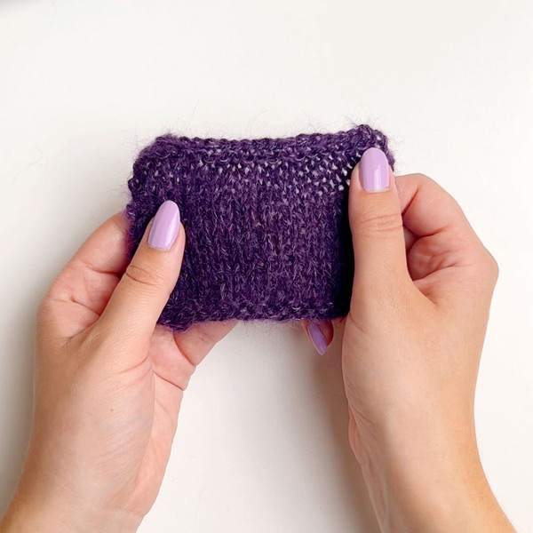 Yarn combination video thumbnail of DROPS Alpaca 4400, dark purple + DROPS Kid-Silk 16, dark purple