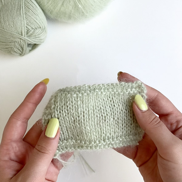 Yarn combination video thumbnail of DROPS Alpaca 9030, pistachio ice cream + DROPS Kid-Silk 47, pistachio ice cream