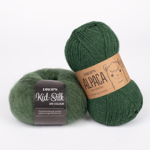 Swatch of DROPS Alpaca 9032, dökk bergflétta 
											+ DROPS Kid-Silk 19, dökk grænn