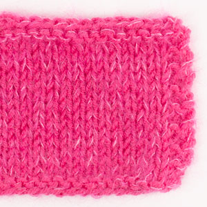 Swatch of DROPS Baby Merino 08, cereja 
														+ DROPS Kid-Silk 13, rosa