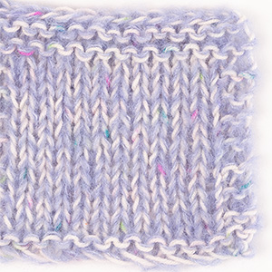 Swatch of DROPS Baby Merino 101, berries & cream 
														+ DROPS Brushed Alpaca Silk 17, light lavender