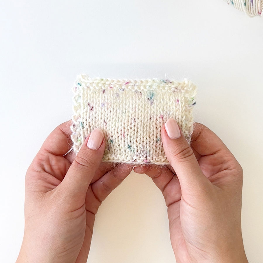 Yarn combination video thumbnail of DROPS Baby Merino 101, jagody & śmietanka + DROPS Kid-Silk 01, ecru