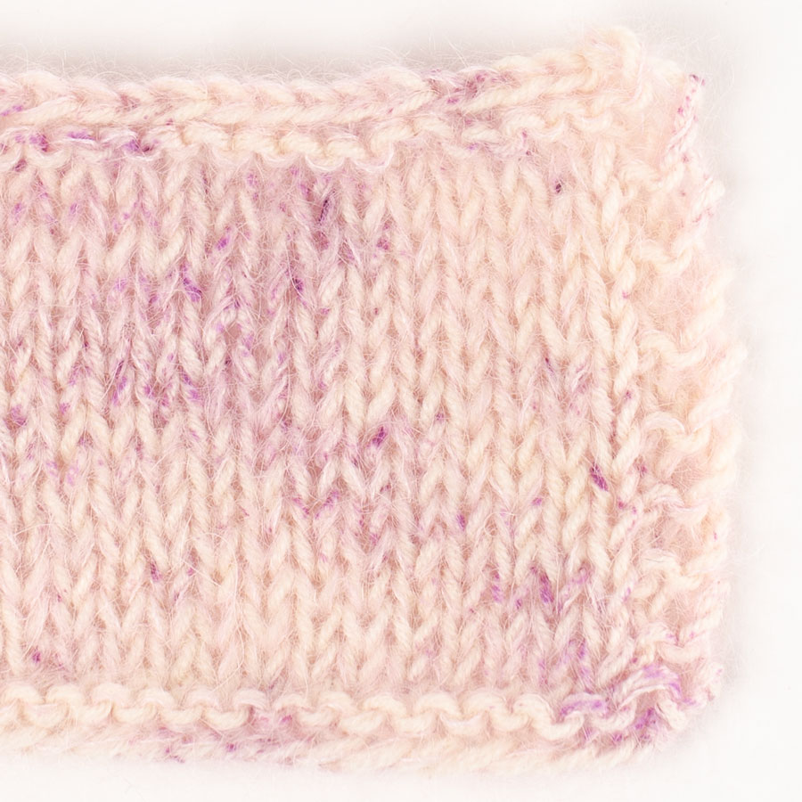 DROPS Lankayhdistelmät Baby Merino 104, unihiekka + DROPS Kid-Silk 72, pastelliroosa