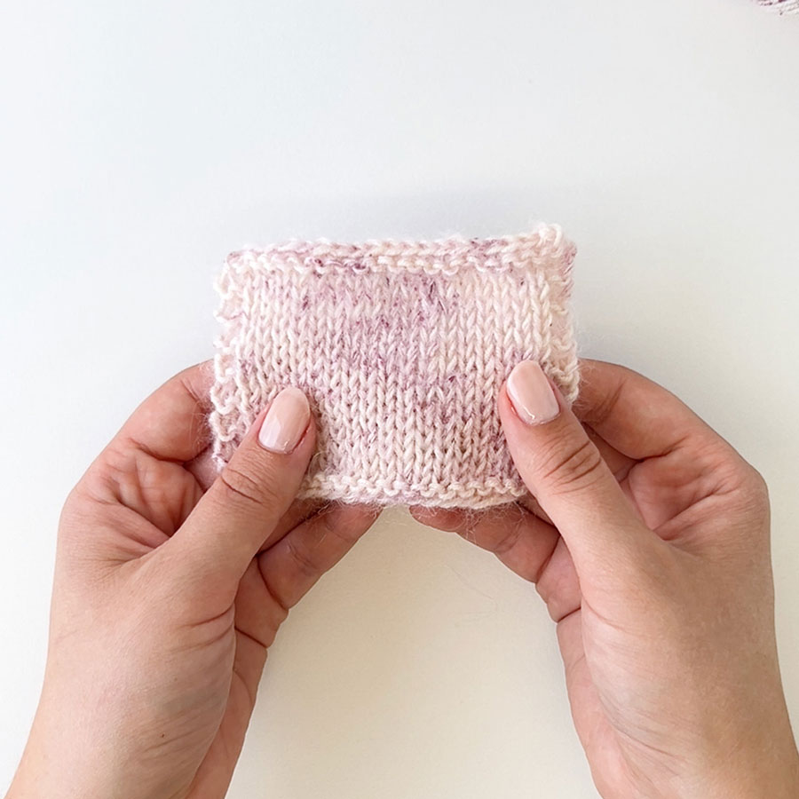 Yarn combination video thumbnail of DROPS Baby Merino 104, unihiekka + DROPS Kid-Silk 72, pastelliroosa