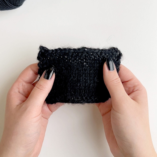 Yarn combination video thumbnail of DROPS Baby Merino 21, nero + DROPS Brushed Alpaca Silk 16, nero