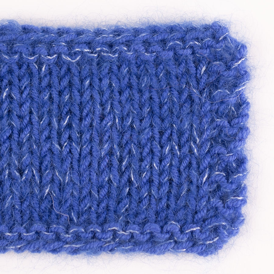 Swatch of DROPS Baby Merino 33, azul eléctrico 
											+ DROPS Kid-Silk 21, azul cobalto