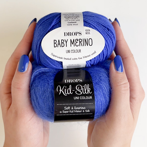 Yarn combinations skeins of DROPS Baby Merino 33, azul eléctrico 
											+ DROPS Kid-Silk 21, azul cobalto