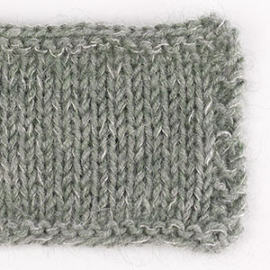 Swatch of DROPS Baby Merino 50, verde salva 
														+ DROPS Kid-Silk 34, verde salva