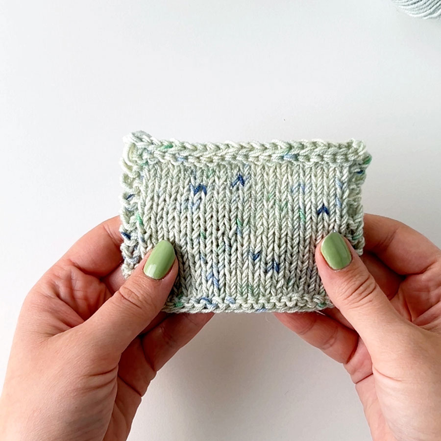 Yarn combination video thumbnail of DROPS Baby Merino 58, pistacieis + DROPS Baby Merino 102, sømandsvise