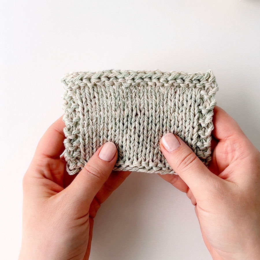 Yarn combination video thumbnail of DROPS Belle 03, helebeež + DROPS Belle 32, piparmünt