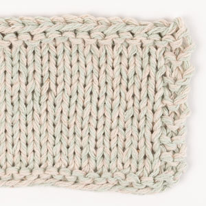 Swatch of DROPS Belle 03, beige clair 
														+ DROPS Belle 32, menthe poivrée