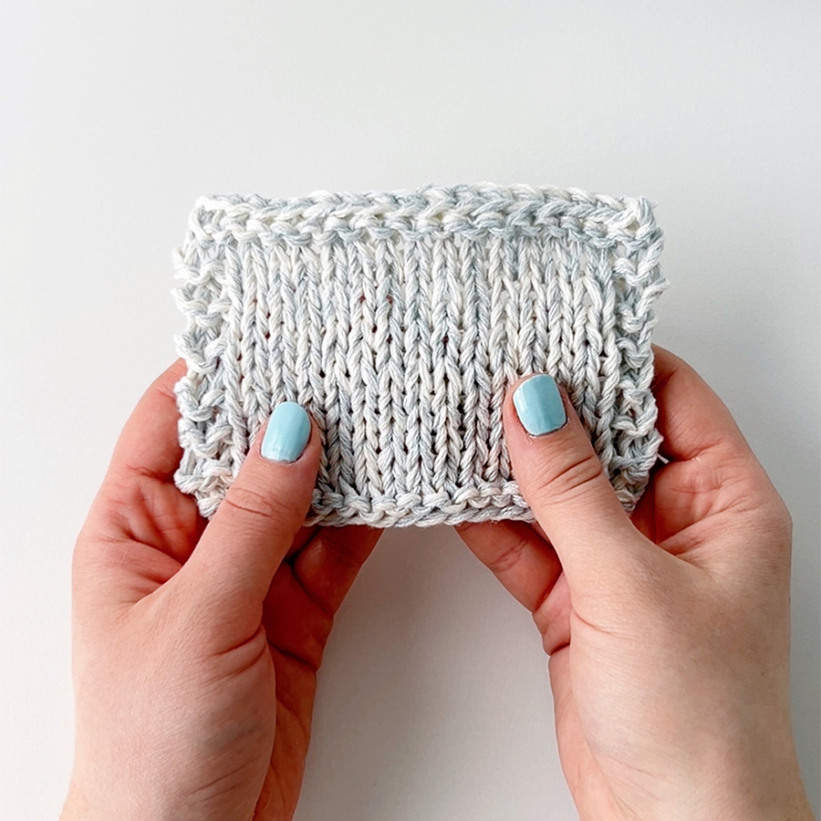 Yarn combination video thumbnail of DROPS Belle 33, ice crystal + DROPS Bomull-Lin 02, off white
