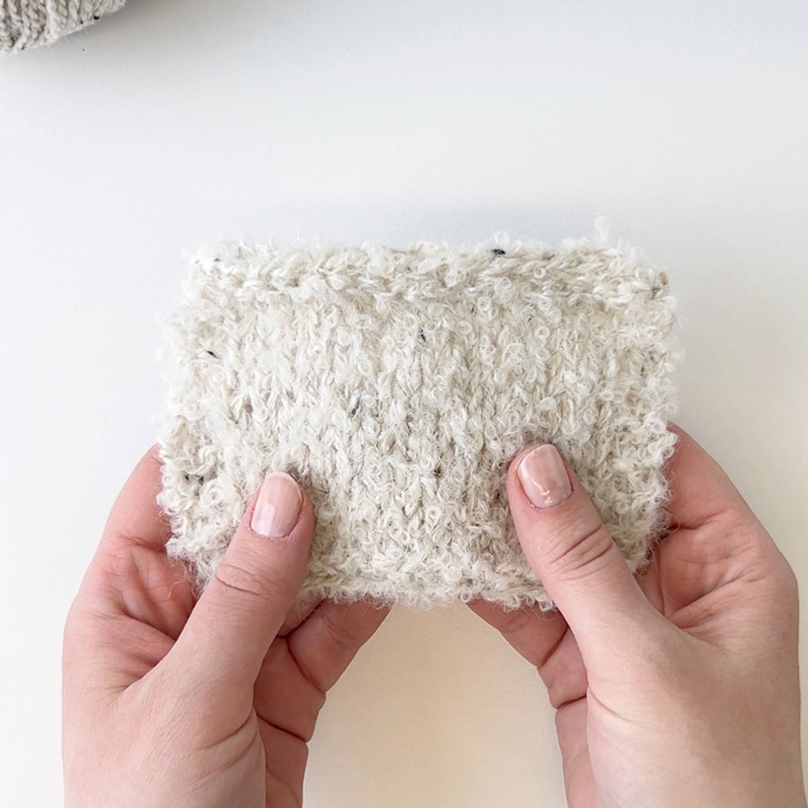 Yarn combination video thumbnail of DROPS Alpaca Bouclé 0100, natur + DROPS Soft Tweed 22, marmor dröm