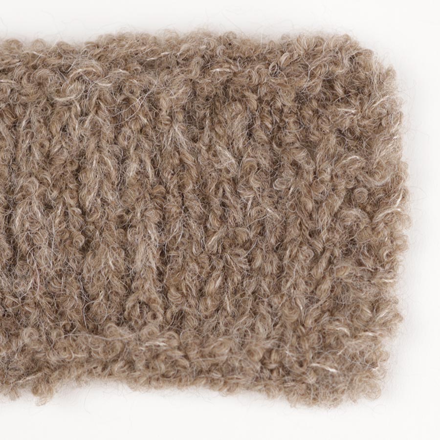 Yarn combinations skeins of DROPS Alpaca Bouclé 0602, brúnn 
											+ DROPS Brushed Alpaca Silk 05, beige