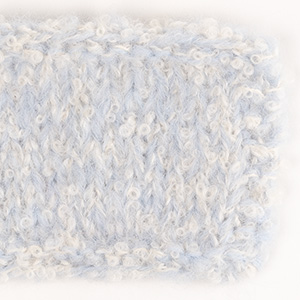 Swatch of DROPS Alpaca Bouclé 0100, natur 
														+ DROPS Melody 34, morgondimma