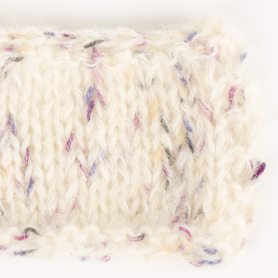 Yarn combinations skeins of DROPS Brushed Alpaca Silk 01, natur 
											+ DROPS Fabel 924, confetti kaka