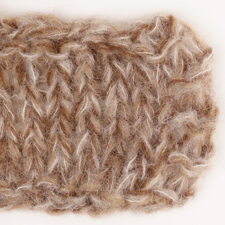 Swatch of DROPS Brushed Alpaca Silk 04, helebeež 
											+ DROPS Brushed Alpaca Silk 05, beež + DROPS Brushed Alpaca Silk 36, mandel + DROPS Brushed Alpaca Silk 38, šokolaad