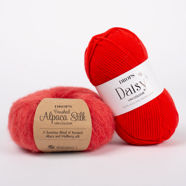 Swatch of DROPS Brushed Alpaca Silk 06, kórall 
											+ DROPS Daisy 20, rauður