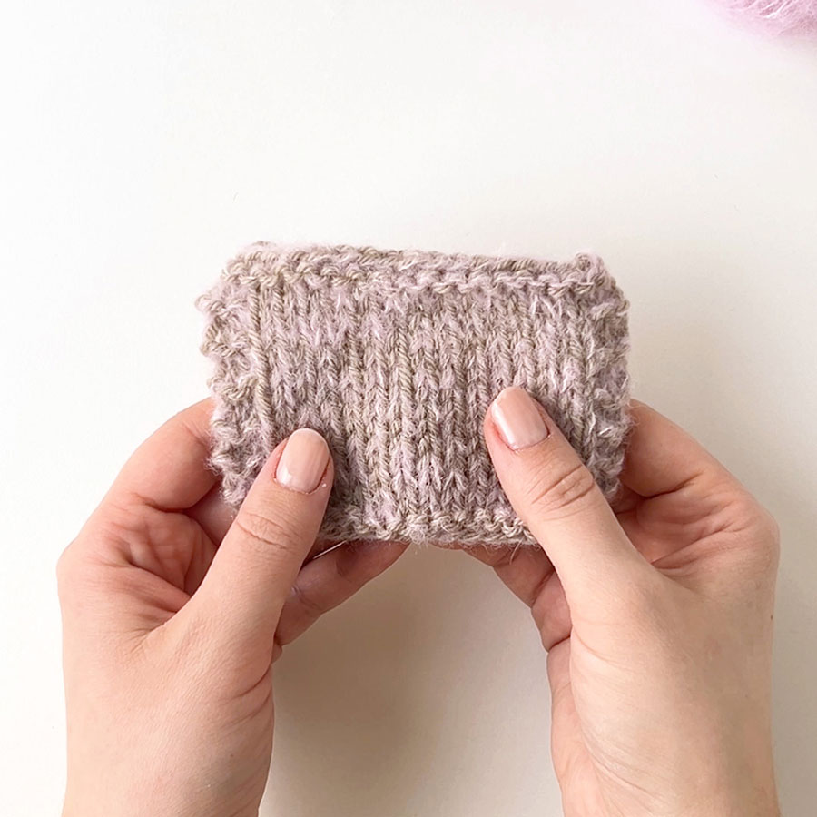 Yarn combination video thumbnail of DROPS Brushed Alpaca Silk 12, powder pink + DROPS Daisy 11, light nougat