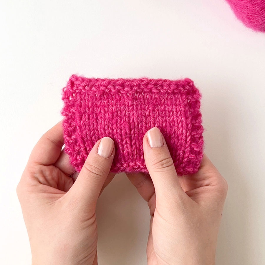 Yarn combination video thumbnail of DROPS Brushed Alpaca Silk 18, cerise + DROPS Daisy 22, magenta