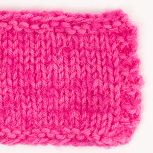 Swatch of DROPS Brushed Alpaca Silk 18, cerise 
														+ DROPS Daisy 22, magenta