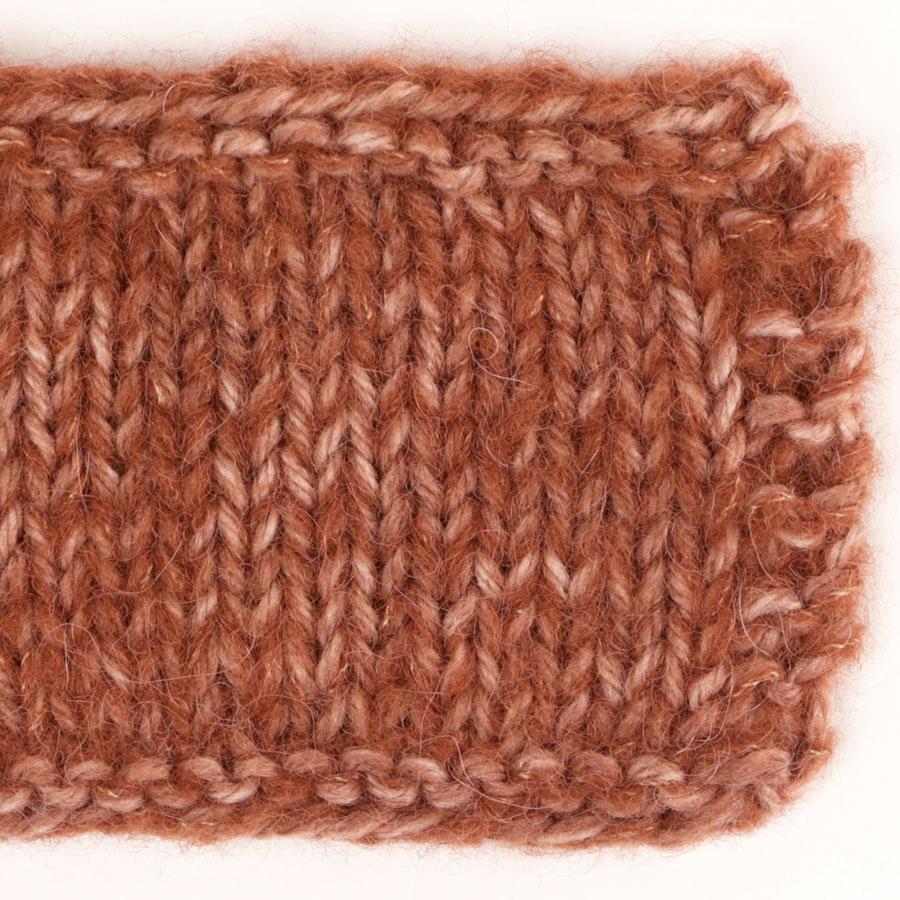 Swatch of DROPS Brushed Alpaca Silk 24, rust 
											+ DROPS Fiesta 35, copper