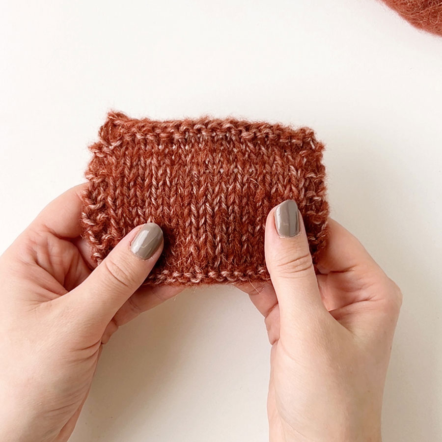 Yarn combination video thumbnail of DROPS Brushed Alpaca Silk 24, rezavá + DROPS Fiesta 35, měď