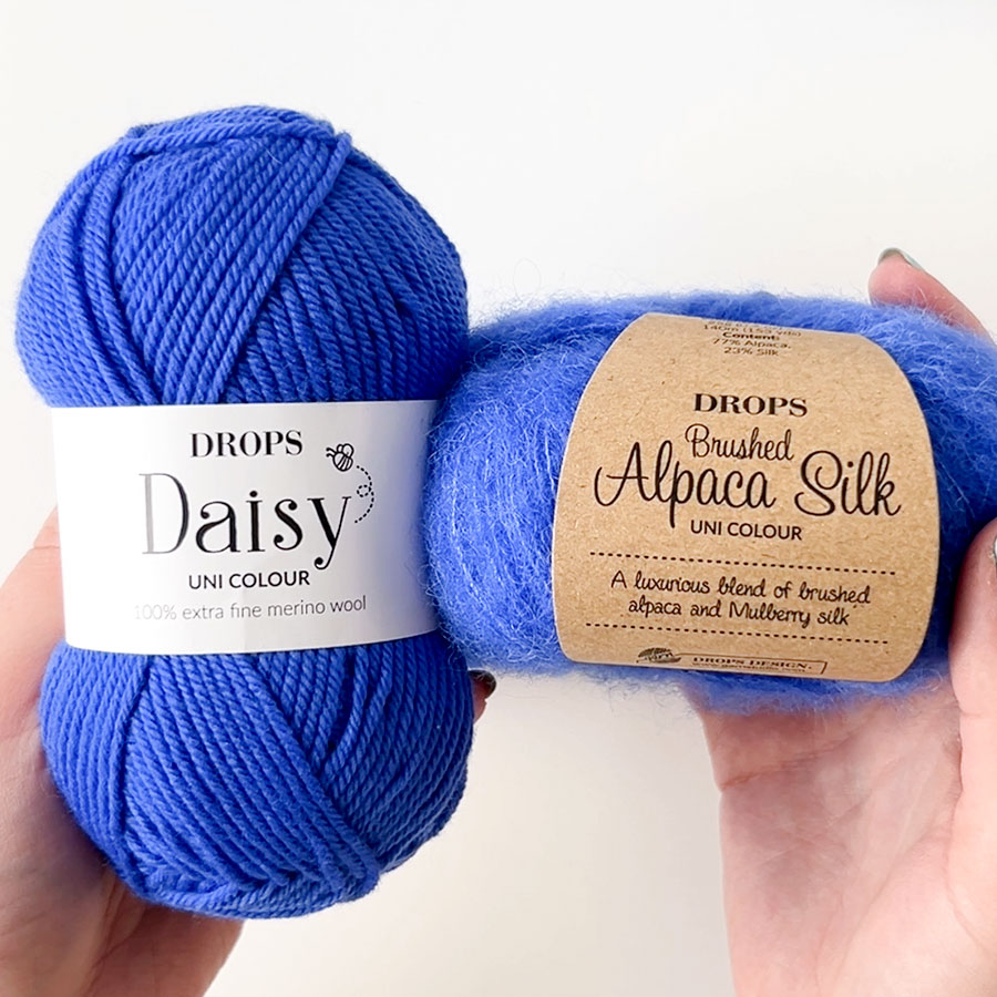 DROPS Brushed Alpaca Silk 26, kobaltblau + DROPS Daisy 24, kobaltblau