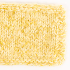 Yarn combinations skeins of DROPS Brushed Alpaca Silk 30, gulur 
														+ DROPS Fiesta 23, túnfífla draumur