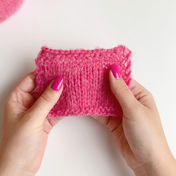 Yarn combination video thumbnail of DROPS Brushed Alpaca Silk 31, pink + DROPS Flora 28, magenta