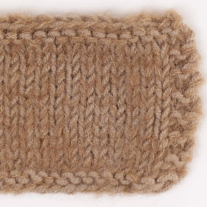 Swatch of DROPS Brushed Alpaca Silk 36, almond 
														+ DROPS Merino Extra Fine 51, double latte