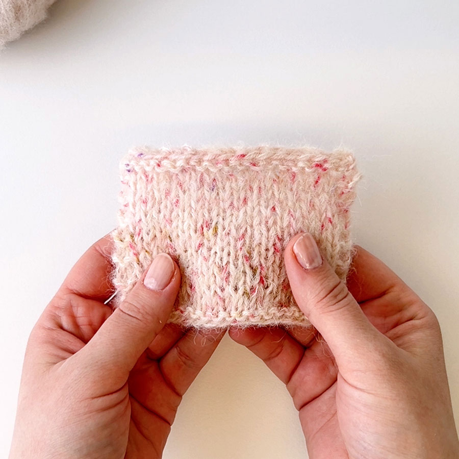 Yarn combination video thumbnail of DROPS Brushed Alpaca Silk 40, martsipan + DROPS Fabel 930, haldjatolm