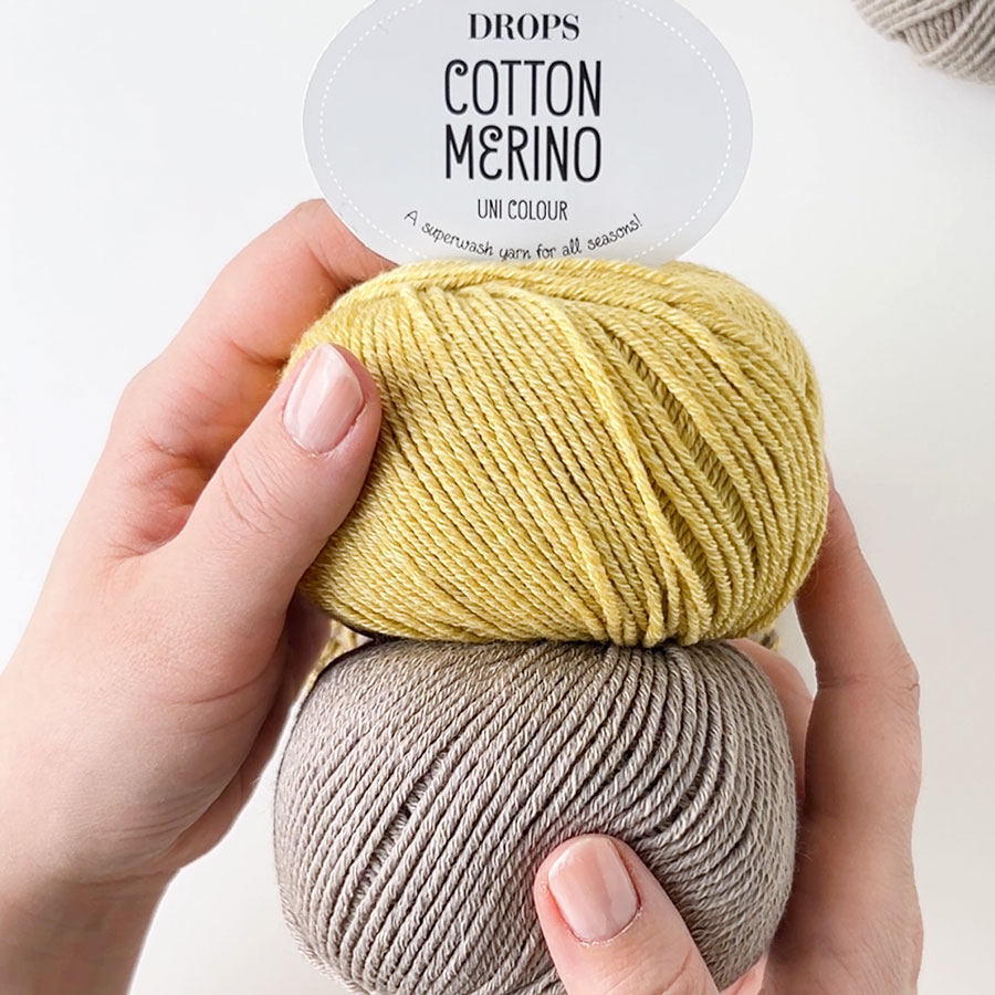 Yarn combinations skeins of DROPS Cotton Merino 03, beige 
											+ DROPS Cotton Merino 34, løvetann