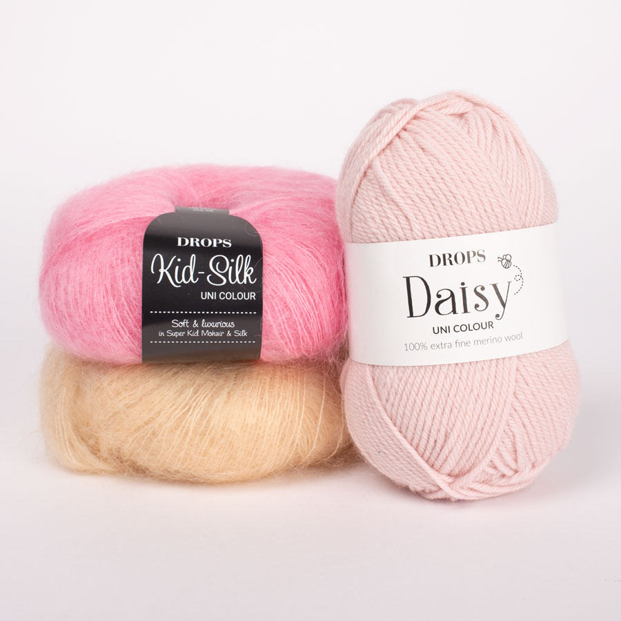 DROPS Daisy 06, puderrosa + DROPS Kid-Silk 29, vanille + DROPS Kid-Silk 62, erdbeereis</div>