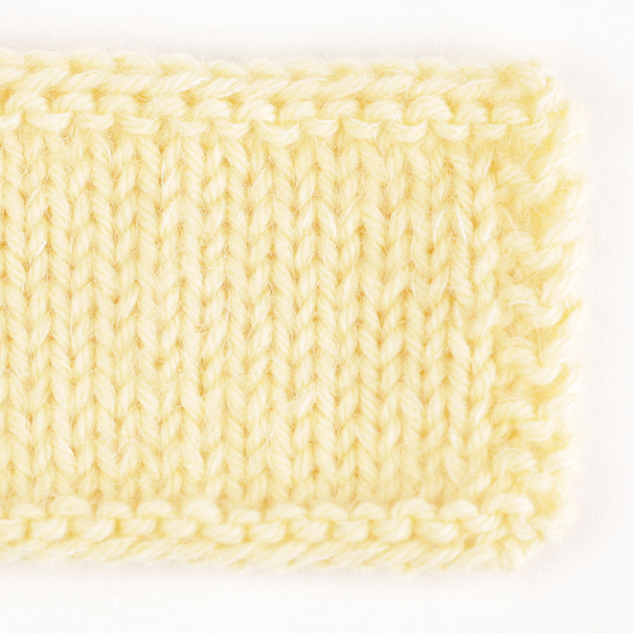 Yarn combinations skeins of DROPS Daisy 16, límonaði 
											+ DROPS Kid-Silk 52, límonaði