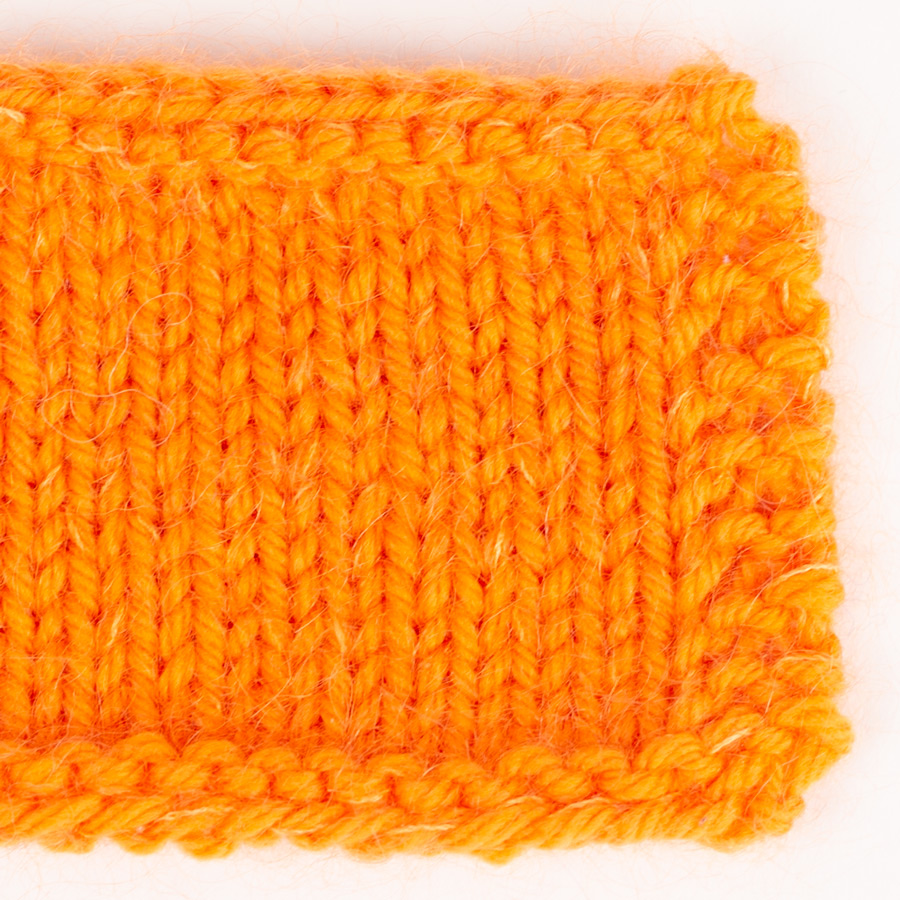 Yarn combinations skeins of DROPS Daisy 23, appelsína 
											+ DROPS Kid-Silk 49, rafmagns appelsínugulur
