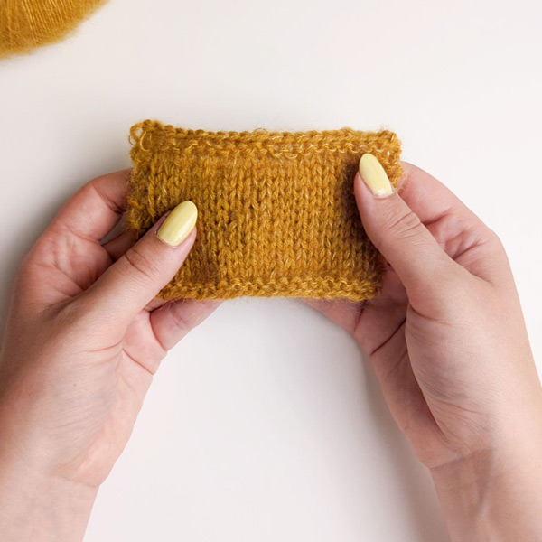 Yarn combination video thumbnail of DROPS Fabel 111, musztarda + DROPS Kid-Silk 30, curry
