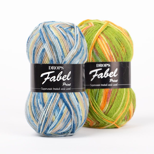 Swatch of DROPS Fabel 151, guacamole 
											+ DROPS Fabel 910, þokumistur